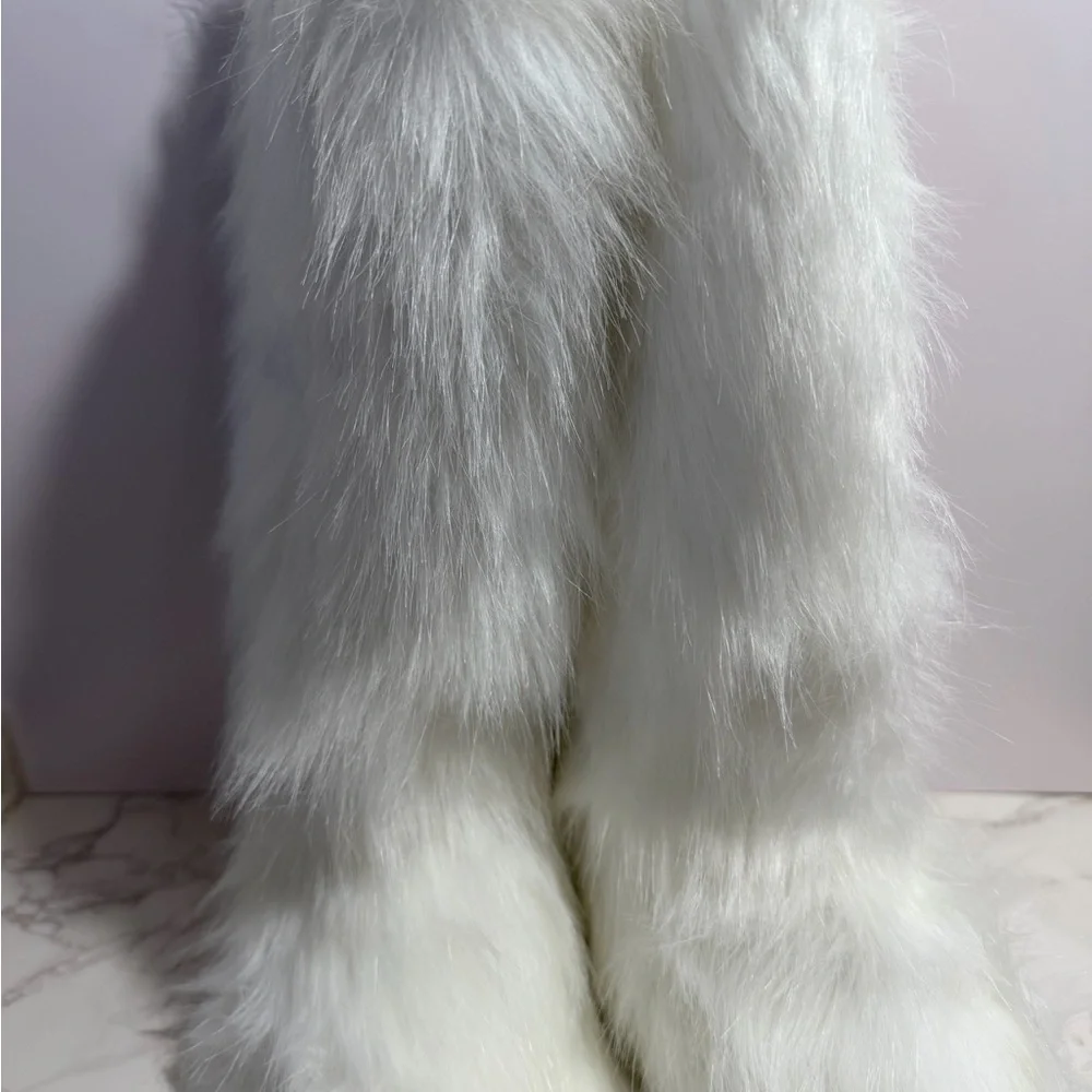 Carl Karida Women's White Faux Fur Boots -- 8.5